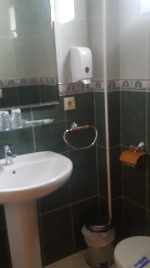 Hotel Banyeres Баньерес-де-Мариола Экстерьер фото